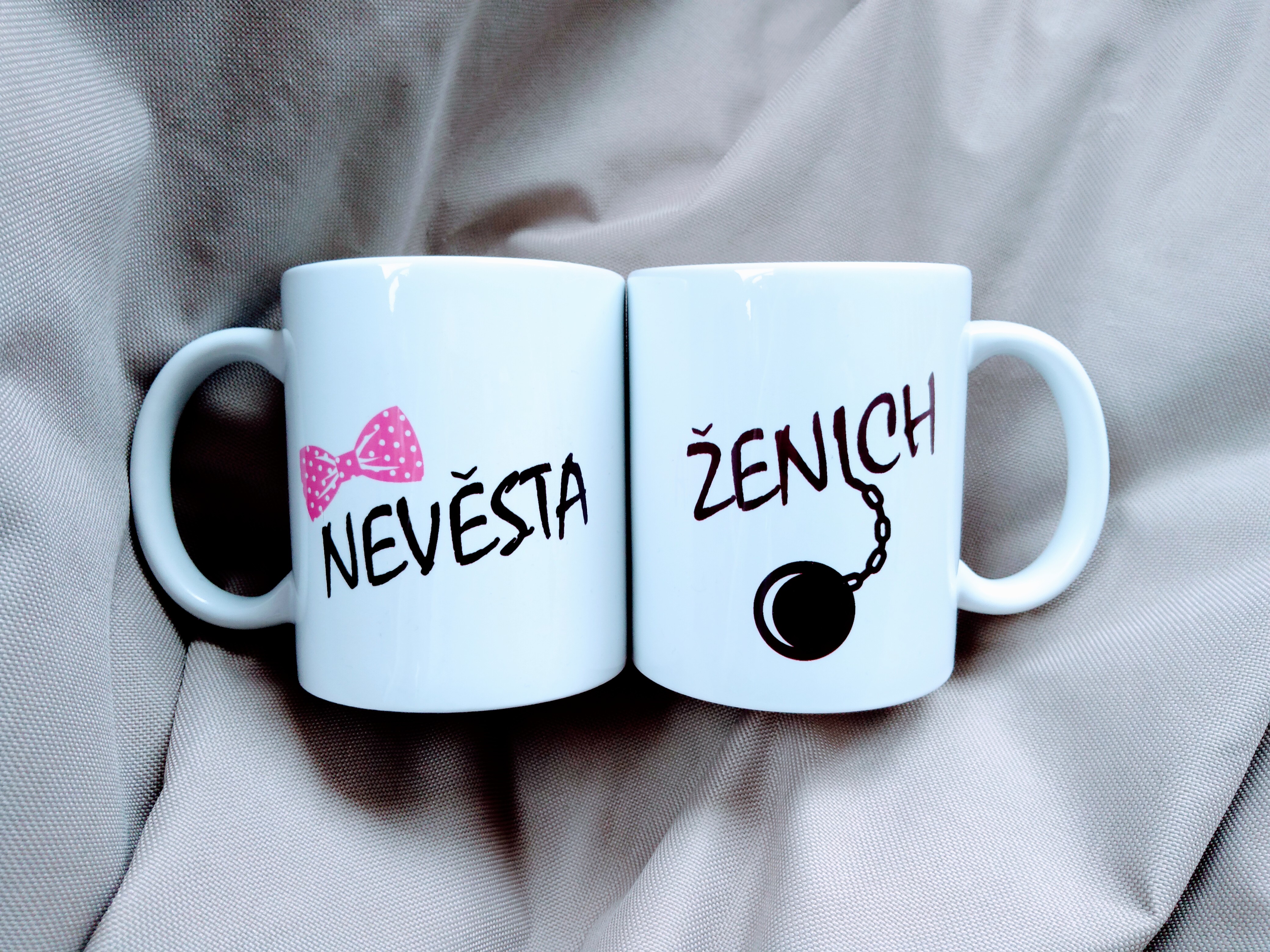 Hrnky keramické - Ženich a nevěsta -  pro novomanžele s potiskem - sada 2 ks