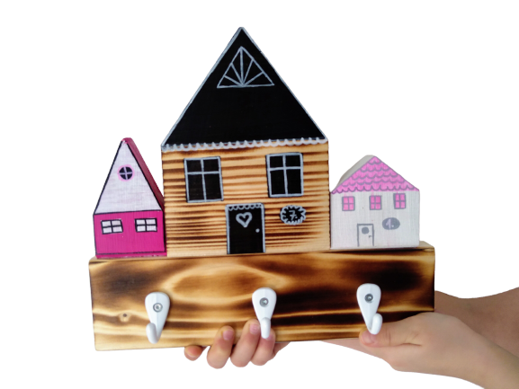 Dřevěný věšáček pro holčičku růžový , vesnička, domky , 26 cm 3 háčky